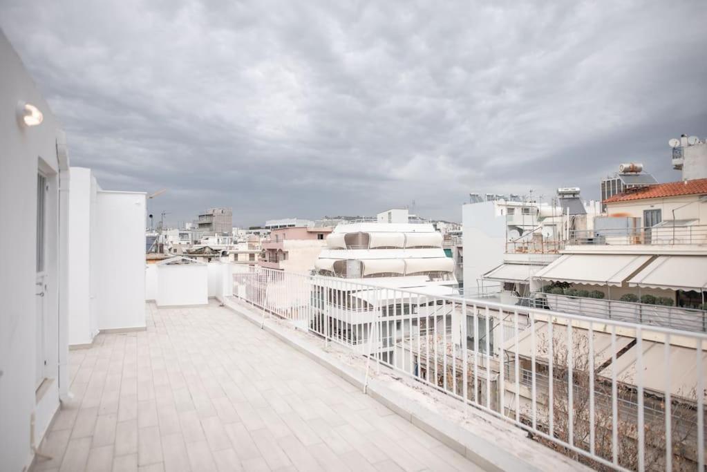 Spacious Penthouse Near Downtown Athén Kültér fotó