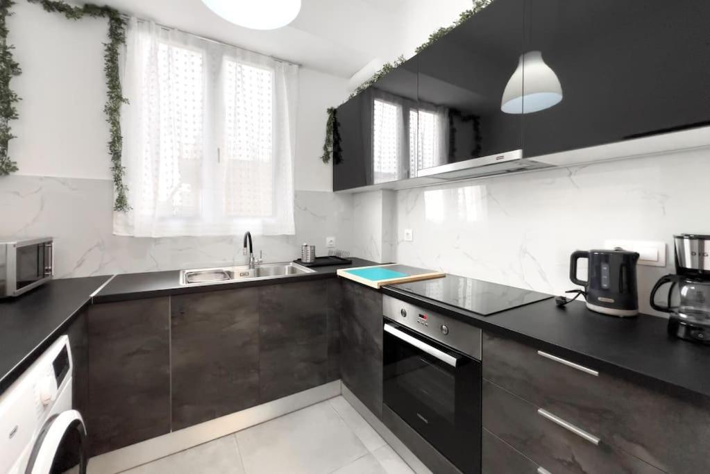 Spacious Penthouse Near Downtown Athén Kültér fotó