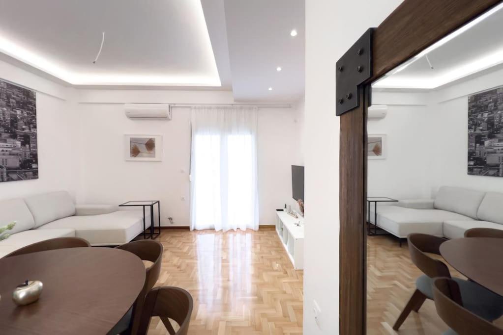 Spacious Penthouse Near Downtown Athén Kültér fotó